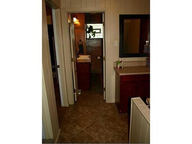 Full Bath. The 2nd floor bathroom has also been co