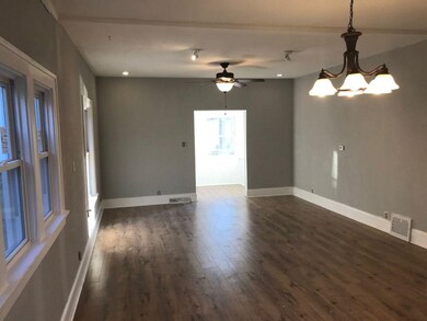 2130 E Walnut St, Des Moines, IA 50317 - photo 2