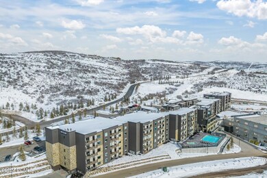 2_Aerial_1800x1200_4104191