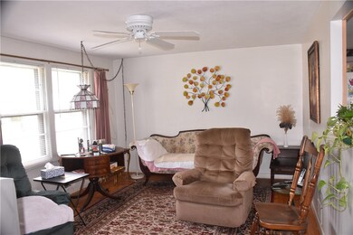 115 Zinnia Dr, Cranston, RI 02920 - photo 5