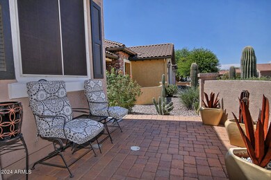 6593 W Mockingbird Ct-large-005-004-Fro