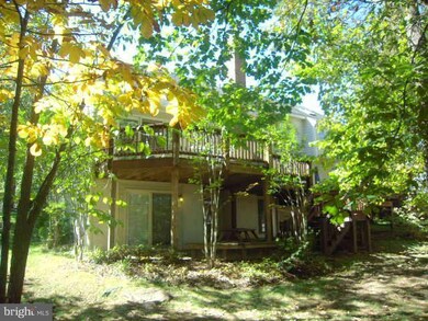 15465 Waters Creek Dr, Centreville, VA 20120 - photo 2