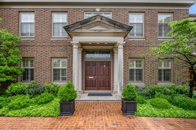 100 Idle Hour Dr unit 8, Lexington, KY 40502 - photo 5