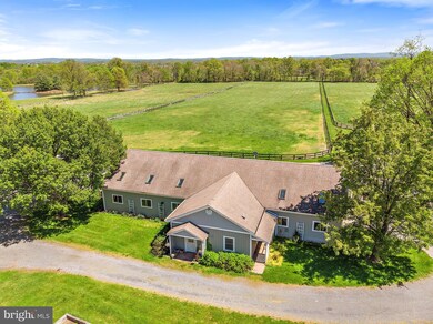 19606 Ridgeside Rd, Bluemont, VA 20135 - photo 5