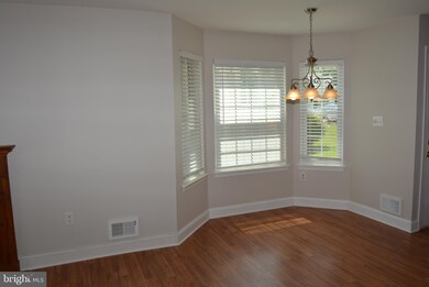 20 Dennis Ct, Hightstown, NJ 08520 - photo 5