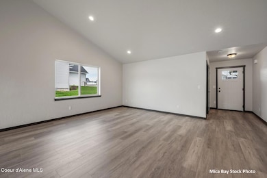 6 Entry - Living room