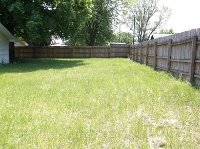 138 S West Street - Coloma 032