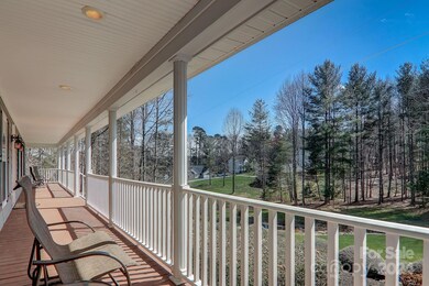 98 Spicebush Ct, Hendersonville, NC 28792 - photo 3