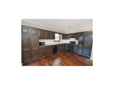 These updated cabinets perfectly compliment the ri