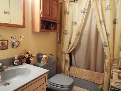 29 Robin Ln, Hawley, PA 18428 - photo 7