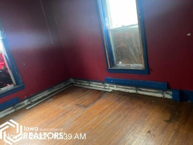 110 N Adams St, Wayland, IA 52654 - photo 5