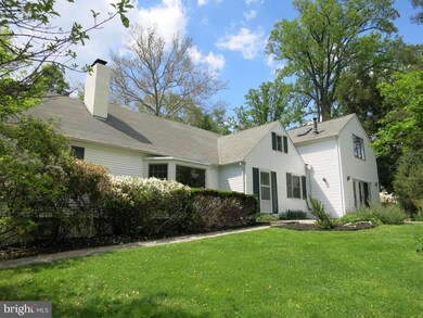 7605 Curving Ln, Towson, MD 21204 - photo 3