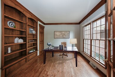 207 Vernon Ave, Wheaton, IL 60187 - photo 3