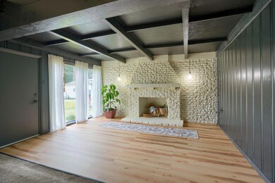 1914 Hopkins Ave (5)