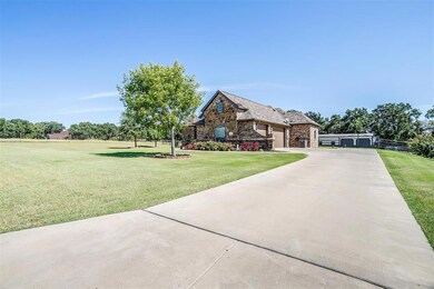 137 Mill Crossing Ln, Springtown, TX 76082 - photo 3