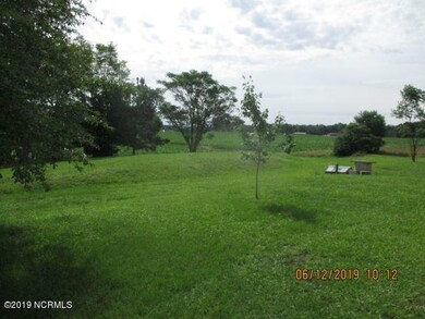 7524 Shallington Mills Frt yard1