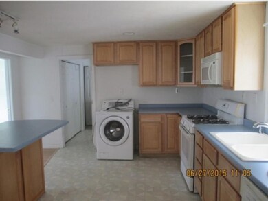 139 Ferry St, Hudson, NH 03051 - photo 4