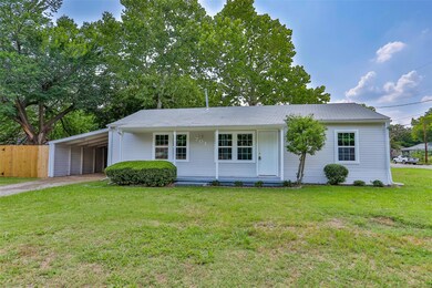 701 S Howeth St, Gainesville, TX 76240 - photo 4