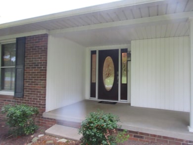 804 SE 11th St, Washington, IN 47501 - photo 5