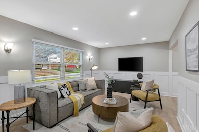 1380 Yellowglen Dr, Cincinnati, OH 45255 - photo 2