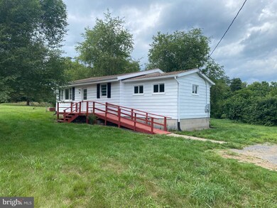 292 Arnold Dr, Hedgesville, WV 25427 - photo 2