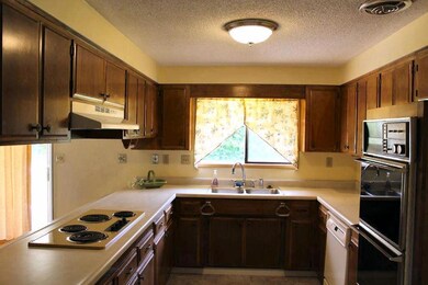 1430 N Keene Way Dr, Medford, OR 97504 - photo 6