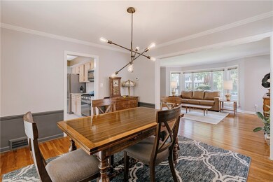 2303 Miramar Blvd, University Heights, OH 44118 - photo 7