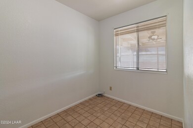 Guest Bedroom:Office