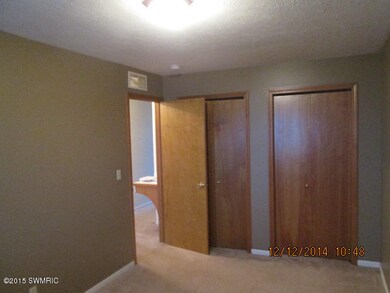 2927 Byron Center Ave SW unit B, Wyoming, MI 49519 - photo 3