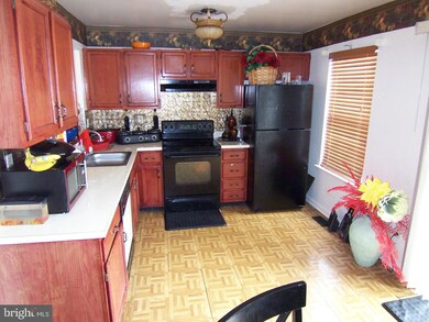 717 Saint Peters Ct, Edgewood, MD 21040 - photo 7