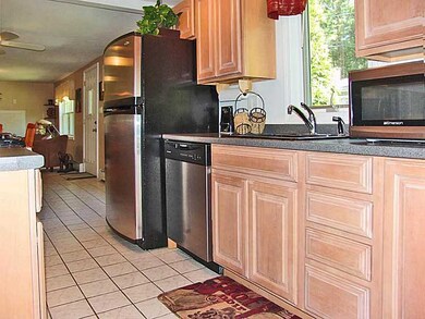 10 Lippitt Ave, Cumberland, RI 02864 - photo 7