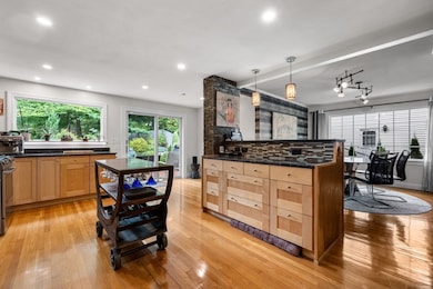 83 Payson Rd, Chestnut Hill, MA 02467 - photo 3