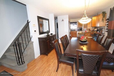 39 Church Ave, Staten Island, NY 10314 - photo 4