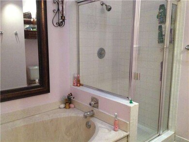 3535 Magellan Cir unit 528, Miami, FL 33180 - photo 7