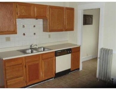 133 Carver St unit 1, Springfield, MA 01108 - photo 4