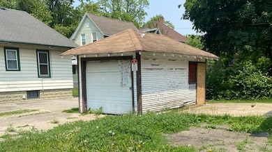 945 E Hickory St, Kankakee, IL 60901 - photo 2