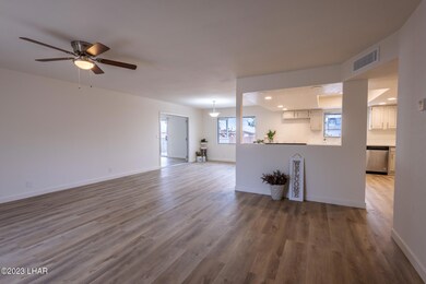 491McCullochLivingRoom