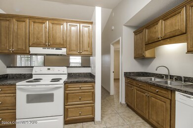 P7340625-04-Kitchen-1163358