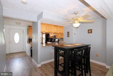 5930 Rowanberry Dr, Elkridge, MD 21075 - photo 7