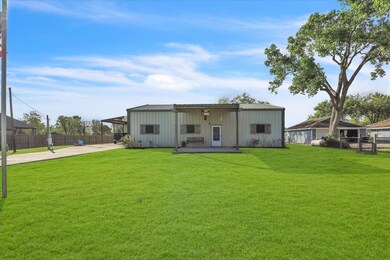 8718 Harvest Acres Dr, Manvel, TX 77578 - photo 3