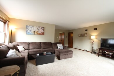 83 Polk St, Oswego, IL 60543 - photo 3