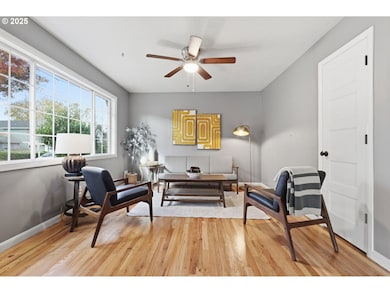 8502 N Hamlin Ave, Portland, OR 97217 - photo 2