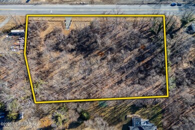 680 NJ34 Colts Neck NJ 07722-large-018-0