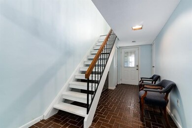 Another view of the entry with access to the outsi