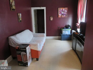 554 Pine St, Camden, NJ 08103 - photo 3
