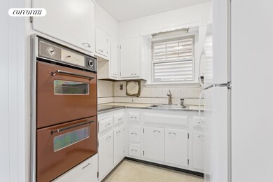 78 E 236th St, Bronx, NY 10470 - photo 6