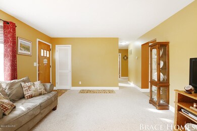 1631 Herrick Ave NE, Grand Rapids, MI 49505 - photo 4