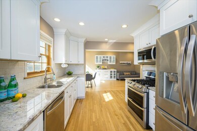 414 E Niagara Ave, Elmhurst, IL 60126 - photo 7