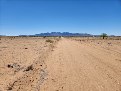 5966 Patrick Dr unit 2/28, Kingman, AZ 86401 - photo 4