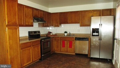 3136 Antrim Cir, Dumfries, VA 22026 - photo 3